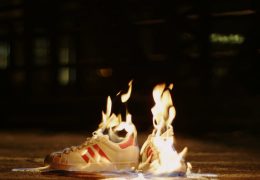 Korry Deez Pilin Papers ft. SepTo